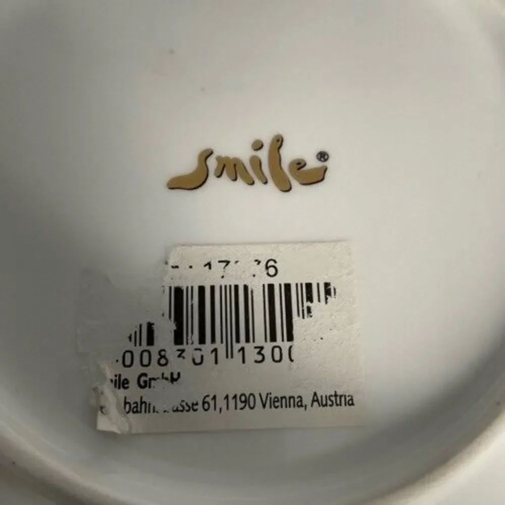 NWOB Smile Austria Gustav Klimt The Kiss Tea Cup &Saucer Black/Gold Art Souvenir